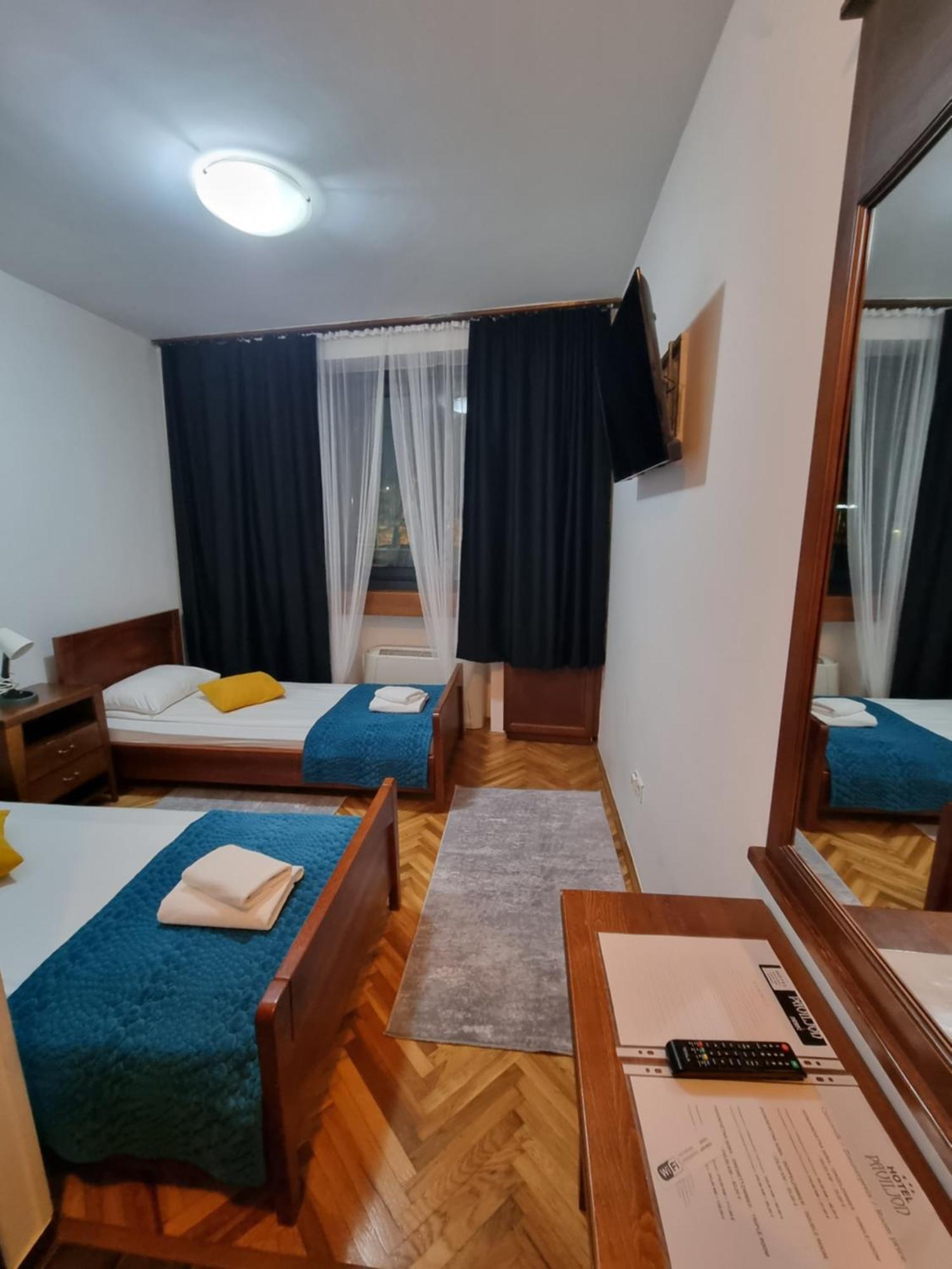 Hotel Paviljon Bihac Exterior photo