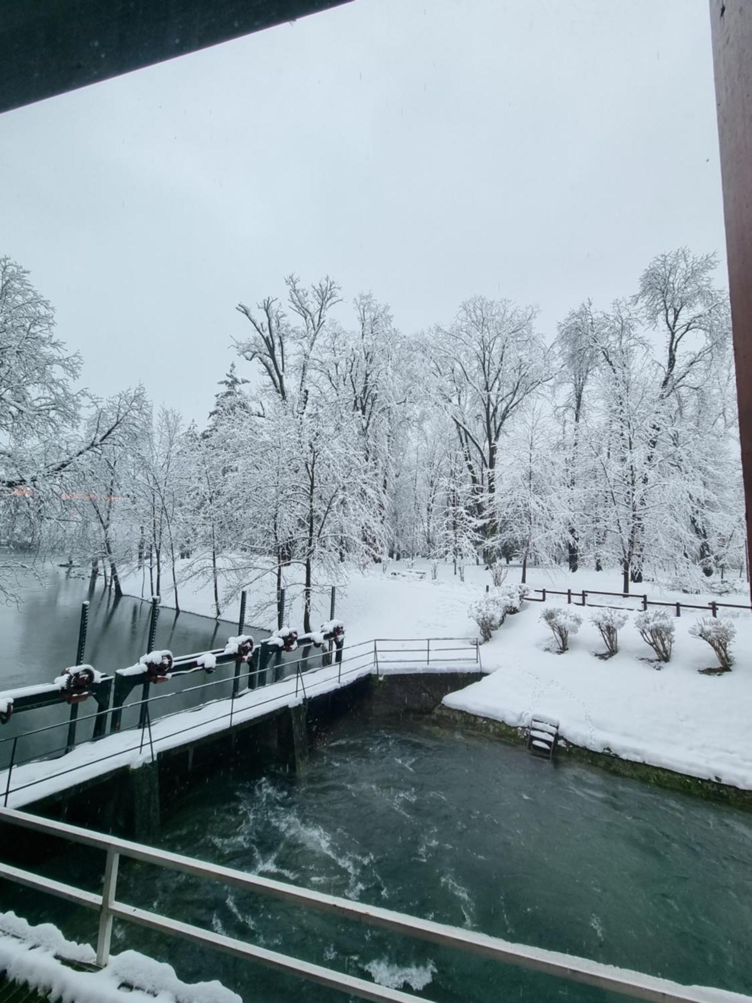 Hotel Paviljon Bihac Exterior photo