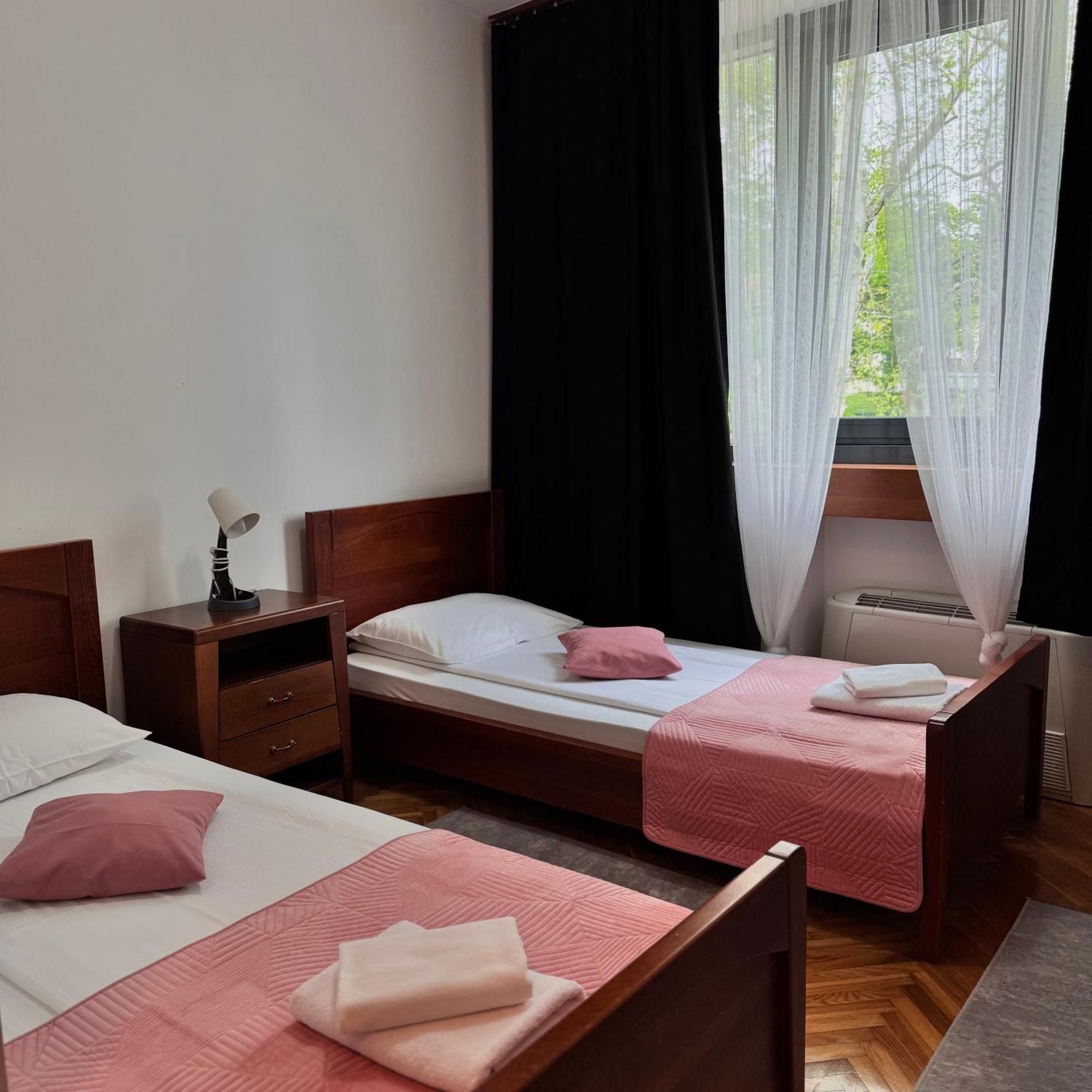 Hotel Paviljon Bihac Exterior photo