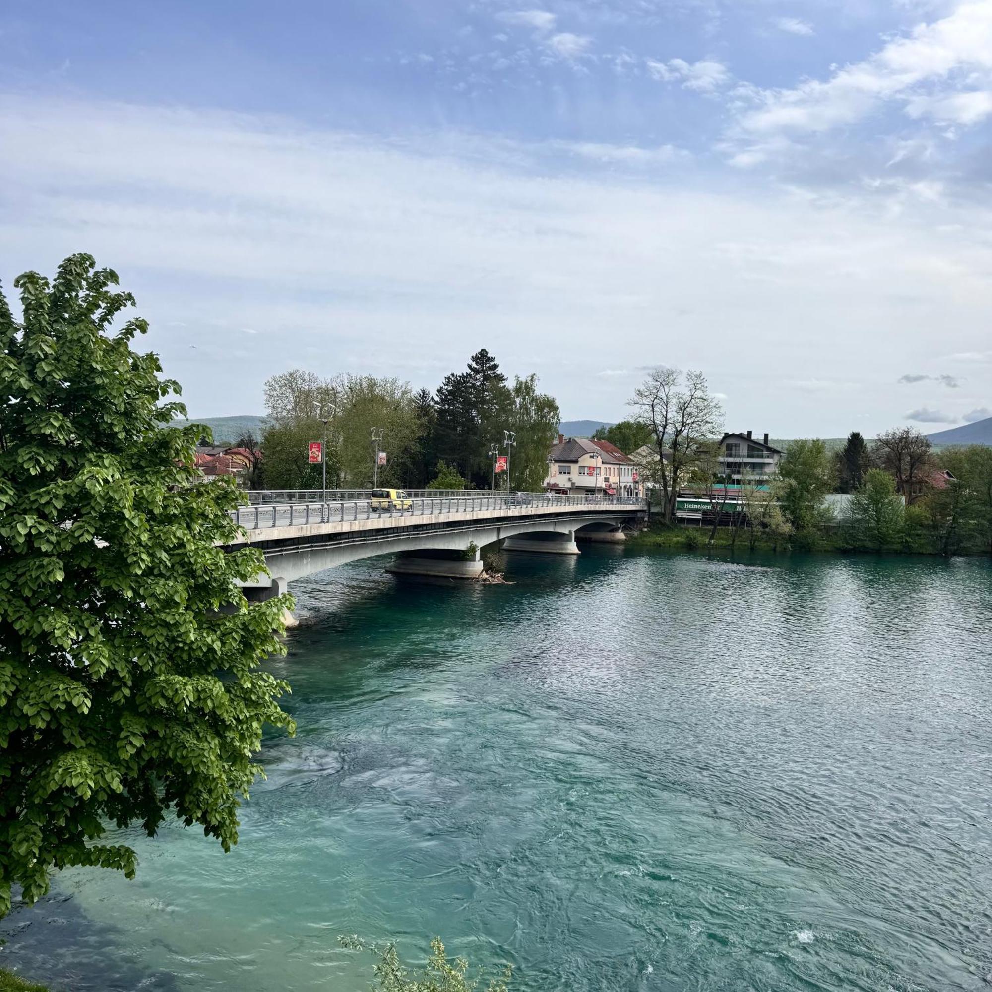 Hotel Paviljon Bihac Exterior photo